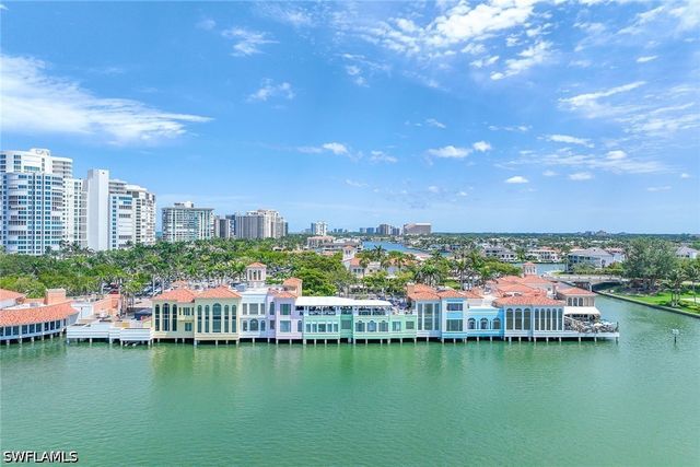 547 101st AVE N, Naples, FL 34108