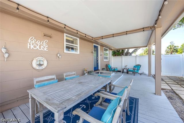 547 101st AVE N, Naples, FL 34108