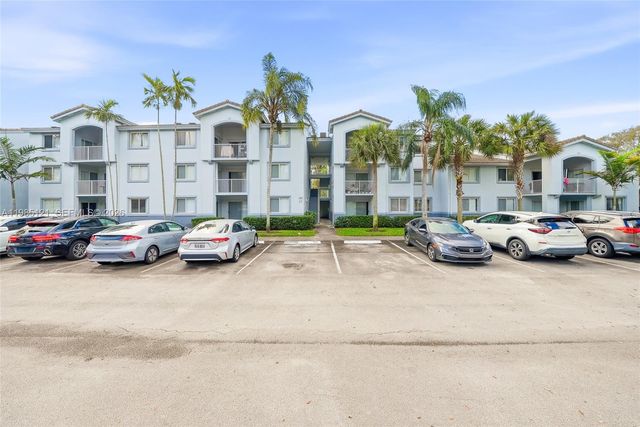 2600 S University Dr 303, Davie, FL 33328