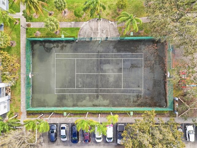 2600 S University Dr 303, Davie, FL 33328