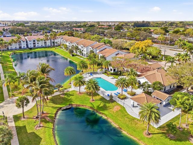 2600 S University Dr 303, Davie, FL 33328