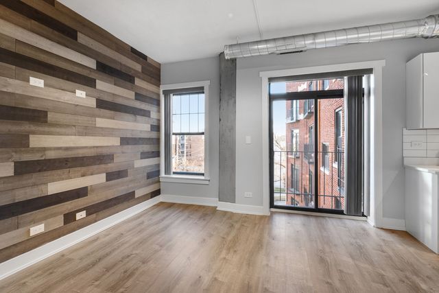 7645 N SHERIDAN Road 411, Chicago, IL 60626