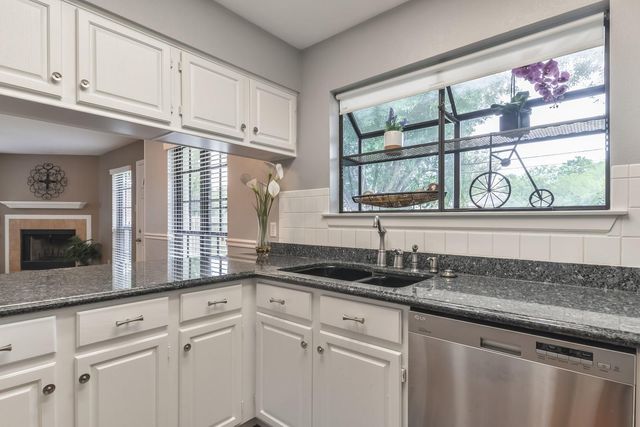 1222 Mabry Mill Road, Houston, TX 77062