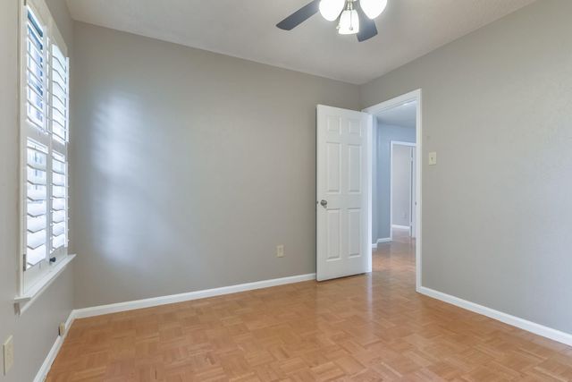 1222 Mabry Mill Road, Houston, TX 77062