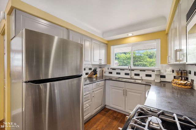 14433 Oxford Road, Plymouth, MI 48170