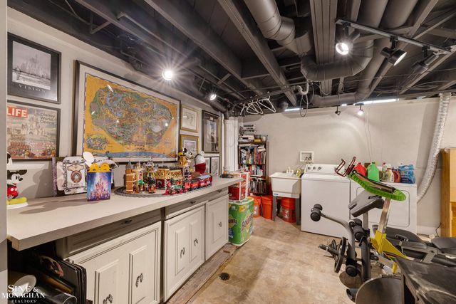 14433 Oxford Road, Plymouth, MI 48170
