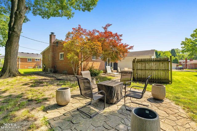 14433 Oxford Road, Plymouth, MI 48170