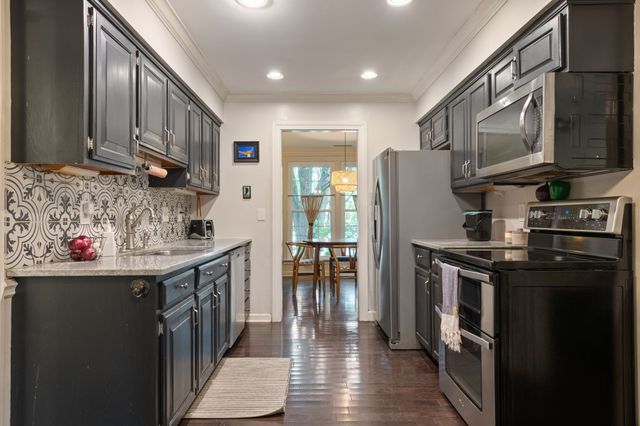 1702 Twin Oaks Ct, Franklin, TN 37064