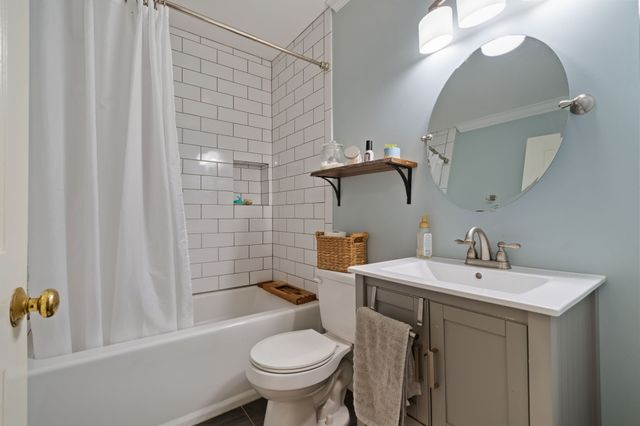 1702 Twin Oaks Ct, Franklin, TN 37064