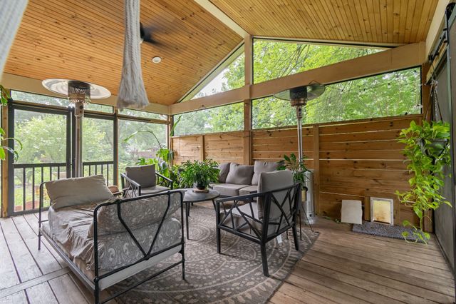 1702 Twin Oaks Ct, Franklin, TN 37064
