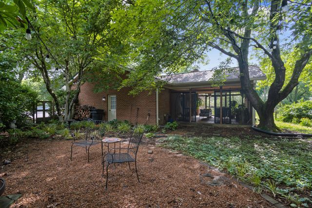 1702 Twin Oaks Ct, Franklin, TN 37064