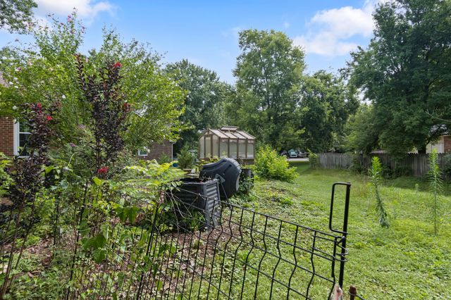 1702 Twin Oaks Ct, Franklin, TN 37064