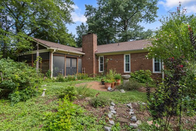 1702 Twin Oaks Ct, Franklin, TN 37064