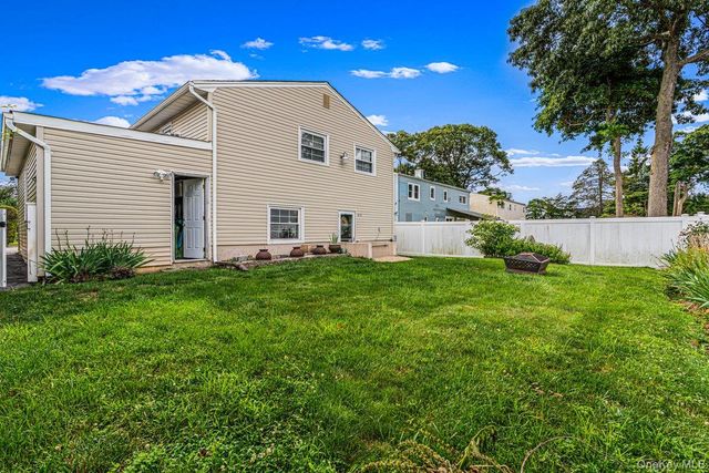115 Margaretta Avenue, Massapequa, NY 11758