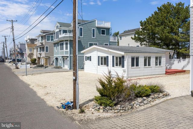 23 W TEBCO TER, Long Beach Township, NJ 08008