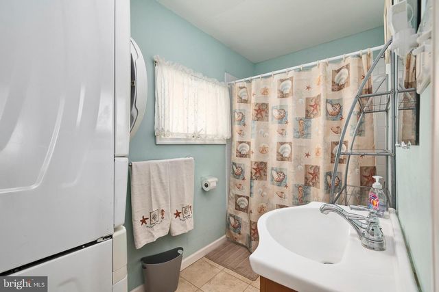 23 W TEBCO TER, Long Beach Township, NJ 08008