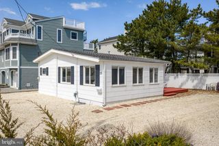 23 W TEBCO TER, Long Beach Township, NJ 08008