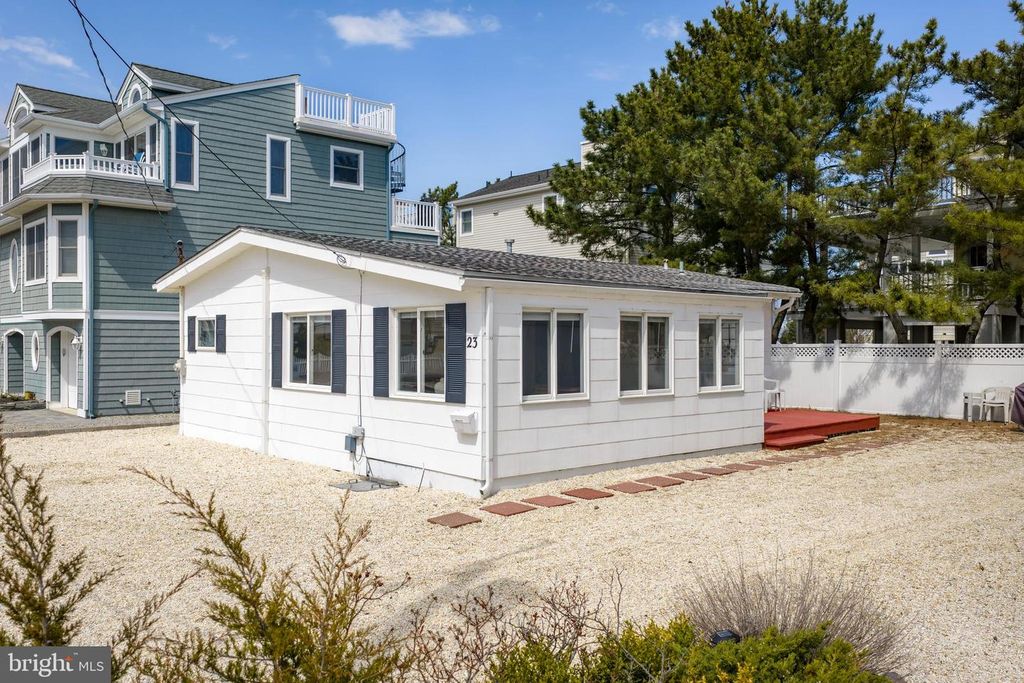 23 W TEBCO TER, Long Beach Township, NJ 08008