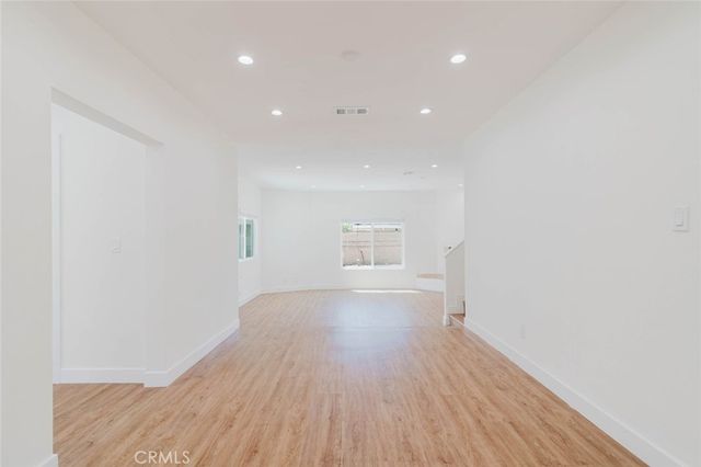 6517 Bellaire Avenue, North Hollywood, CA 91606