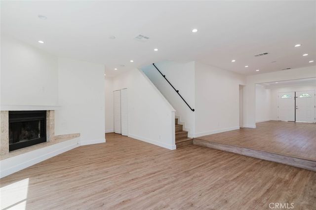 6517 Bellaire Avenue, North Hollywood, CA 91606