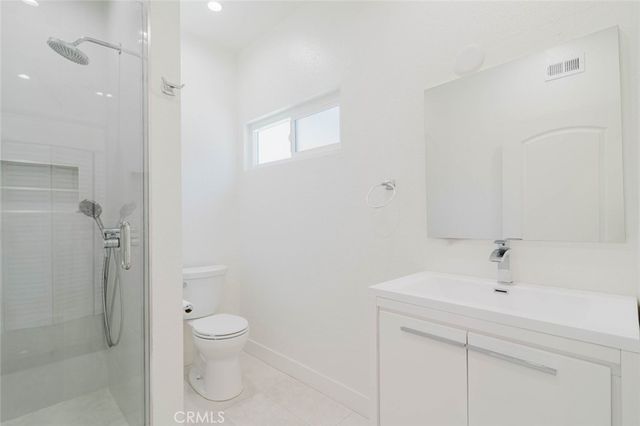 6517 Bellaire Avenue, North Hollywood, CA 91606