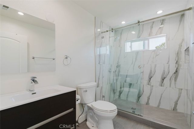 6517 Bellaire Avenue, North Hollywood, CA 91606