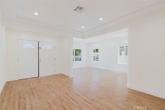 6517 Bellaire Avenue, North Hollywood, CA 91606