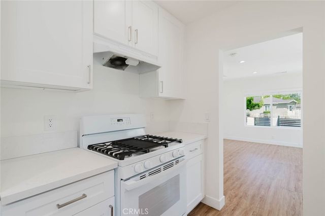 6517 Bellaire Avenue, North Hollywood, CA 91606