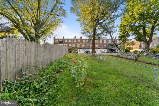 105 N BISHOP AVE, Clifton Heights, PA 19018