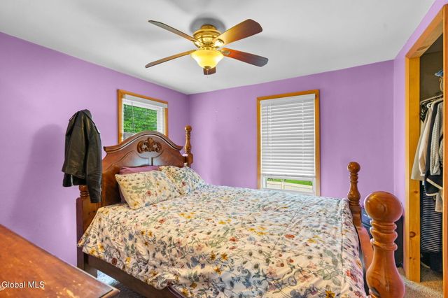 2 W 10th Avenue, Gloversville, NY 12078