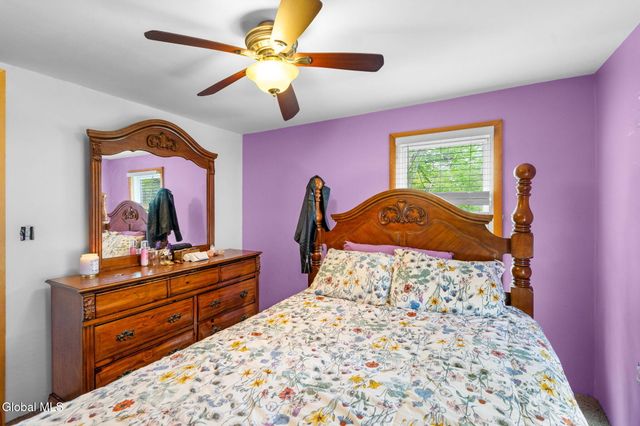 2 W 10th Avenue, Gloversville, NY 12078