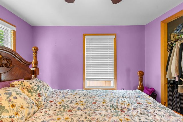 2 W 10th Avenue, Gloversville, NY 12078