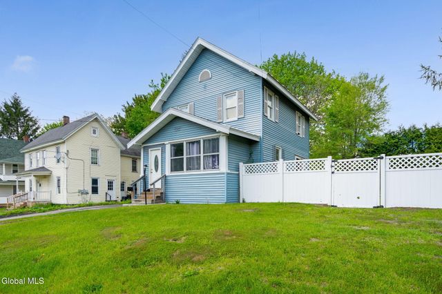 2 W 10th Avenue, Gloversville, NY 12078