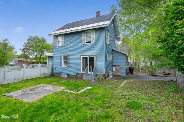 2 W 10th Avenue, Gloversville, NY 12078