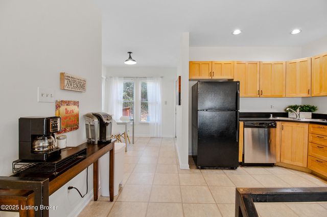 152 N Ewing Ave, Louisville, KY 40206