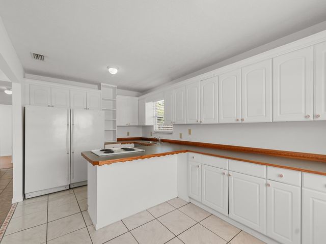 368 14th Place SW, Vero Beach, FL 32962