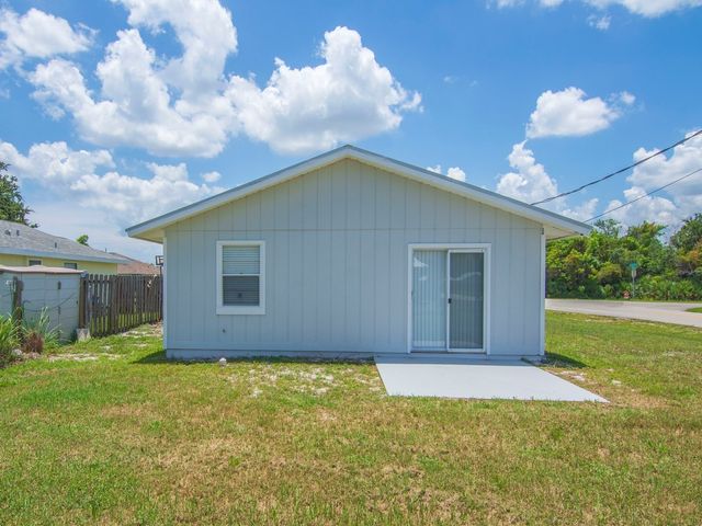 368 14th Place SW, Vero Beach, FL 32962
