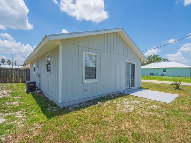 368 14th Place SW, Vero Beach, FL 32962