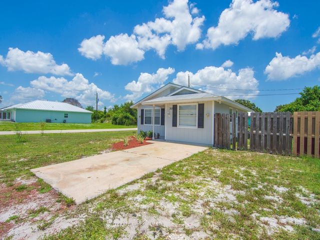 368 14th Place SW, Vero Beach, FL 32962