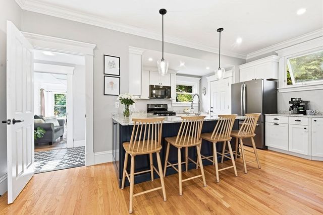 36 Leonard St, North Attleboro, MA 02760