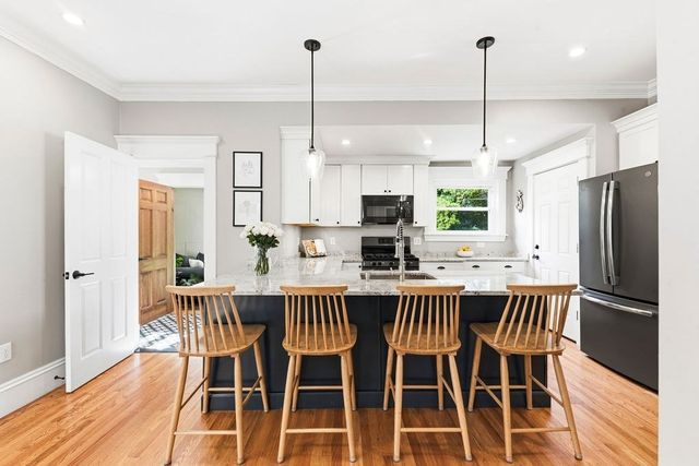 36 Leonard St, North Attleboro, MA 02760