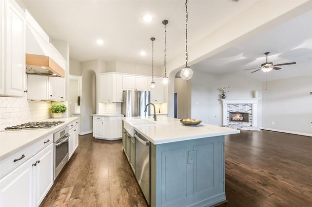 16718 Lake Limestone Lane, Houston, TX 77044