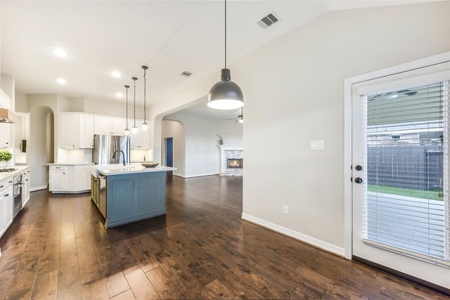 16718 Lake Limestone Lane, Houston, TX 77044