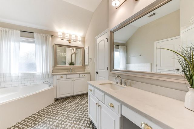 16718 Lake Limestone Lane, Houston, TX 77044