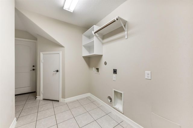 16718 Lake Limestone Lane, Houston, TX 77044