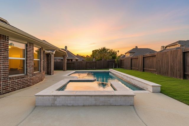 16718 Lake Limestone Lane, Houston, TX 77044