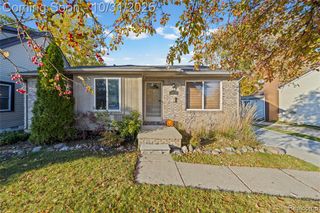 22815 Furton Street, Saint Clair Shores, MI 48082