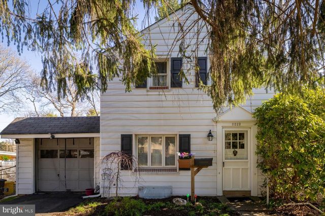 1227 BRUCE ROAD, Oreland, PA 19075