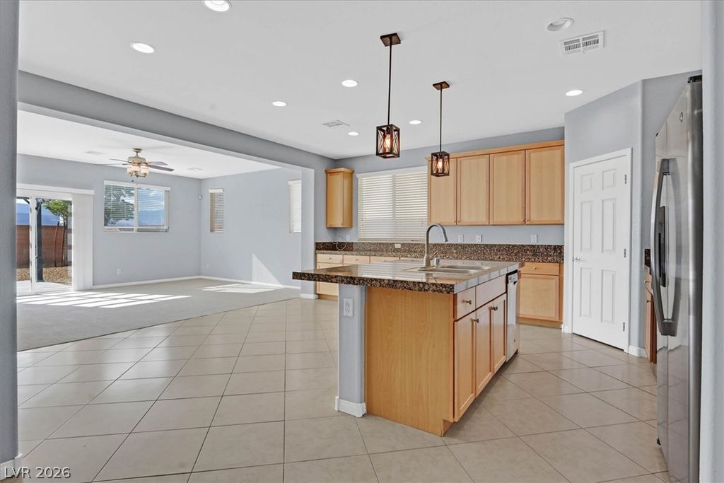 6471 Pochman Mesa Street, Las Vegas, NV 89113 — photo 4