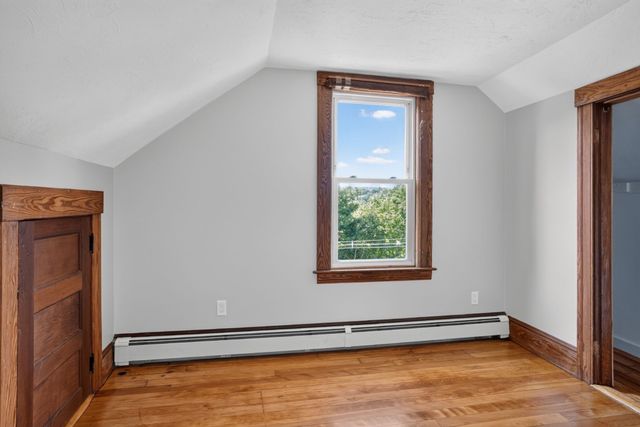 82 N Quinsigamond Ave, Shrewsbury, MA 01545